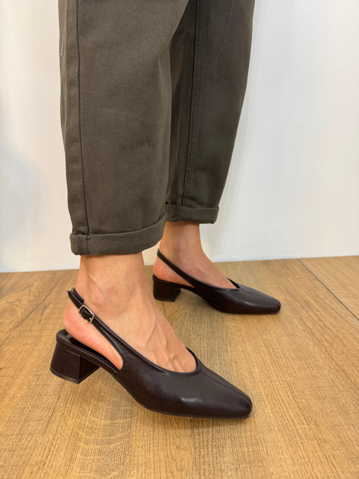 Slingback pretty