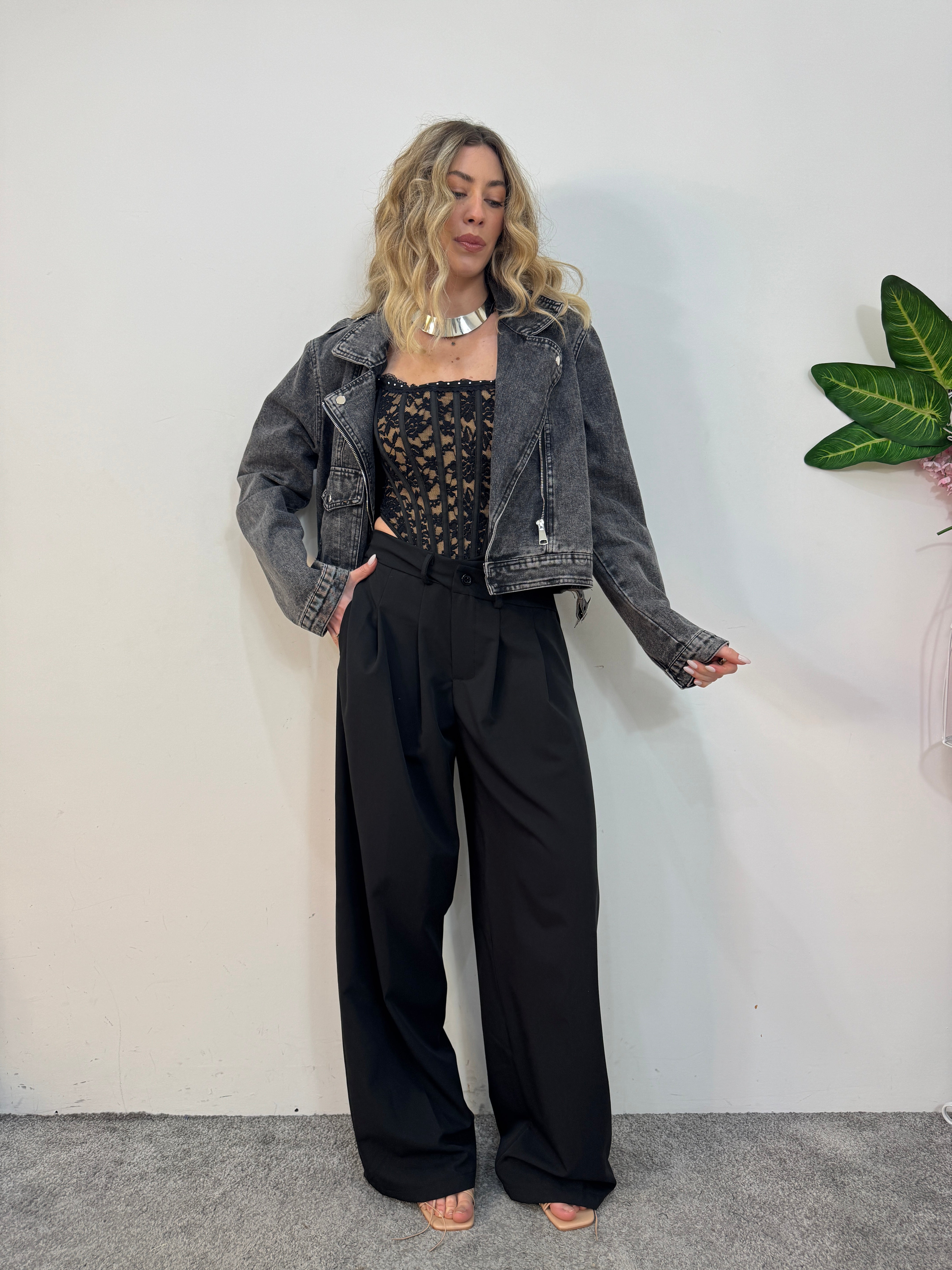 Pantalone irregular