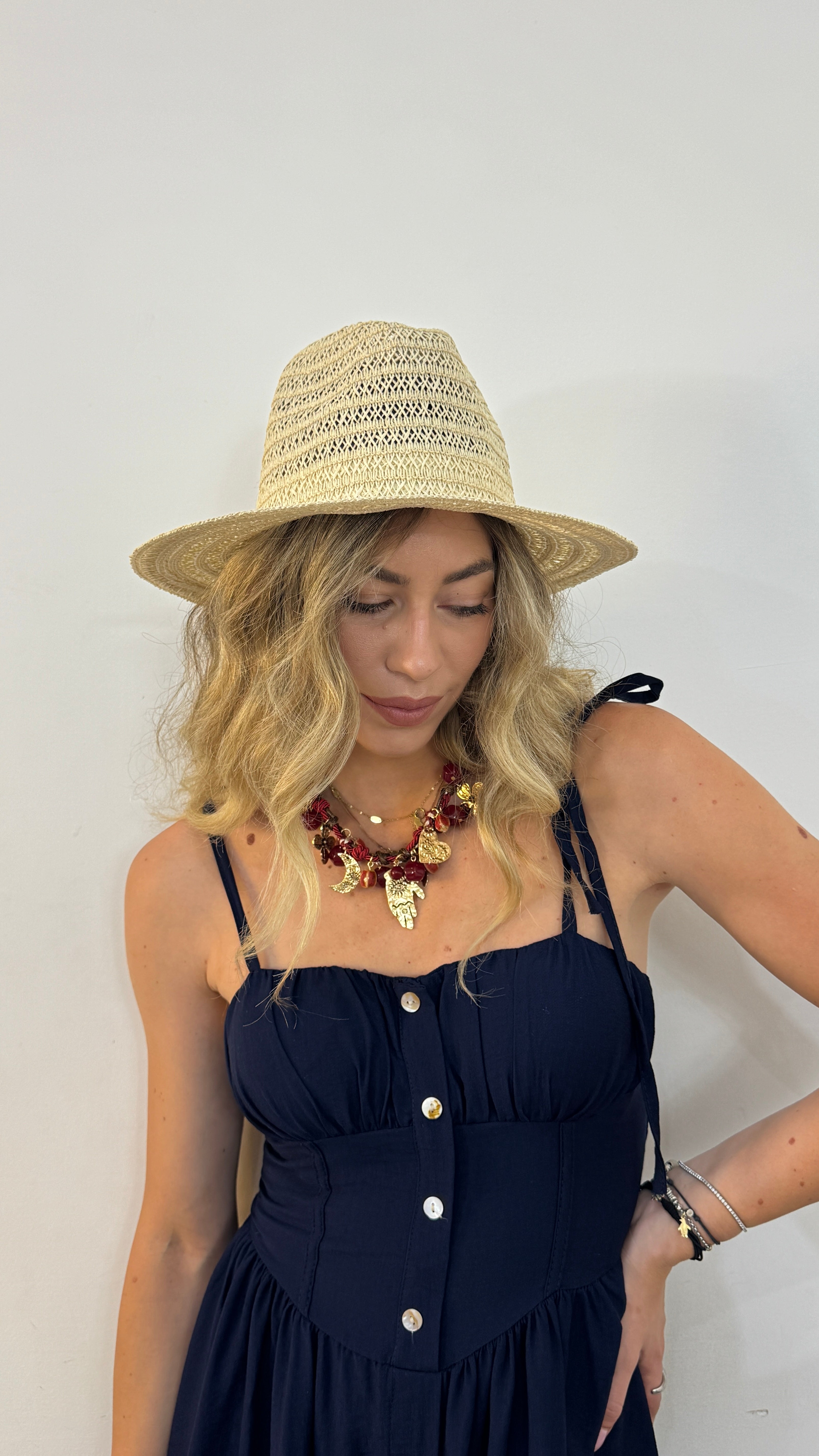 Cappello traforato