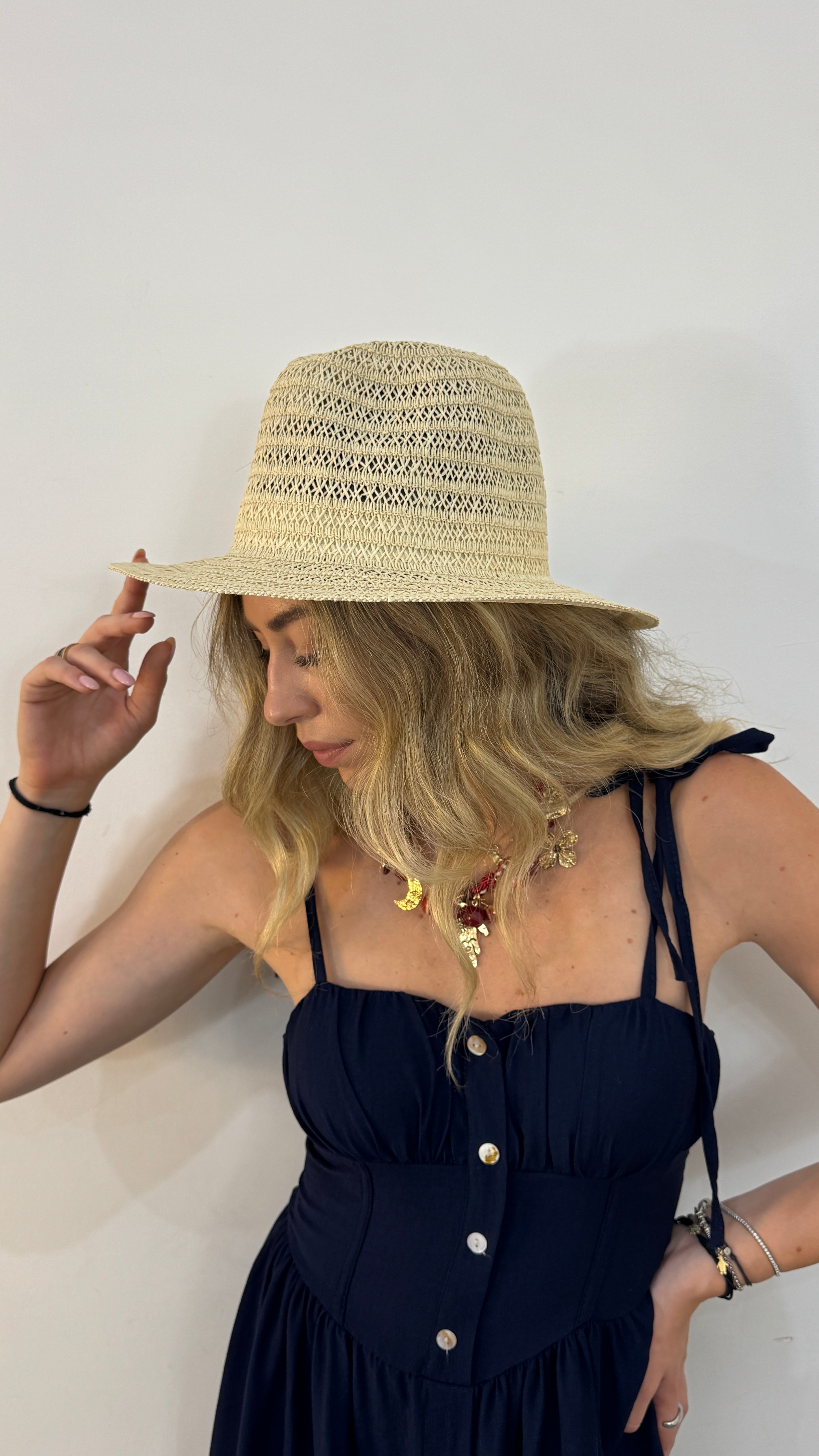 Cappello traforato