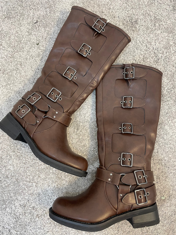 Biker boots