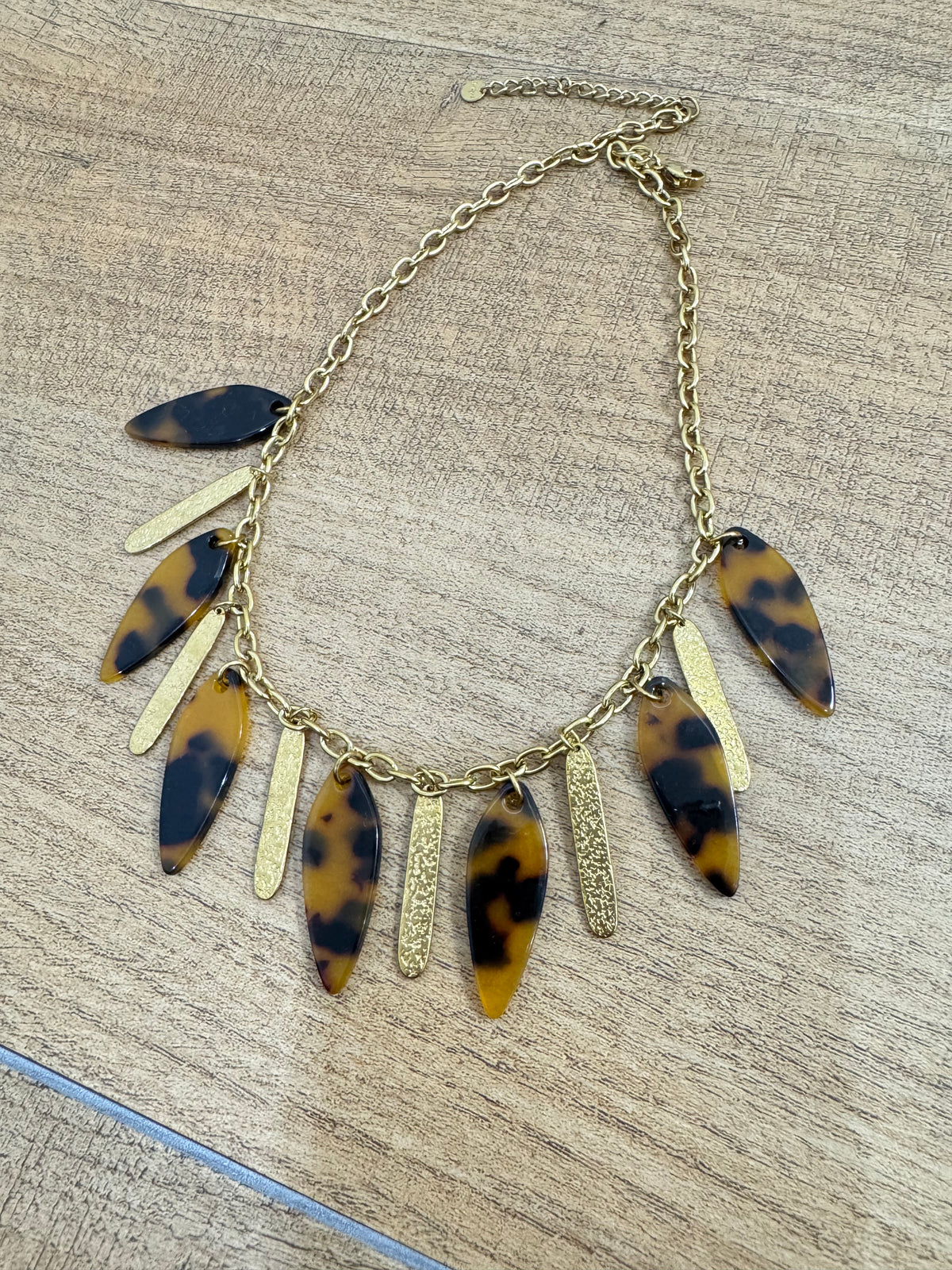 Collana Safari