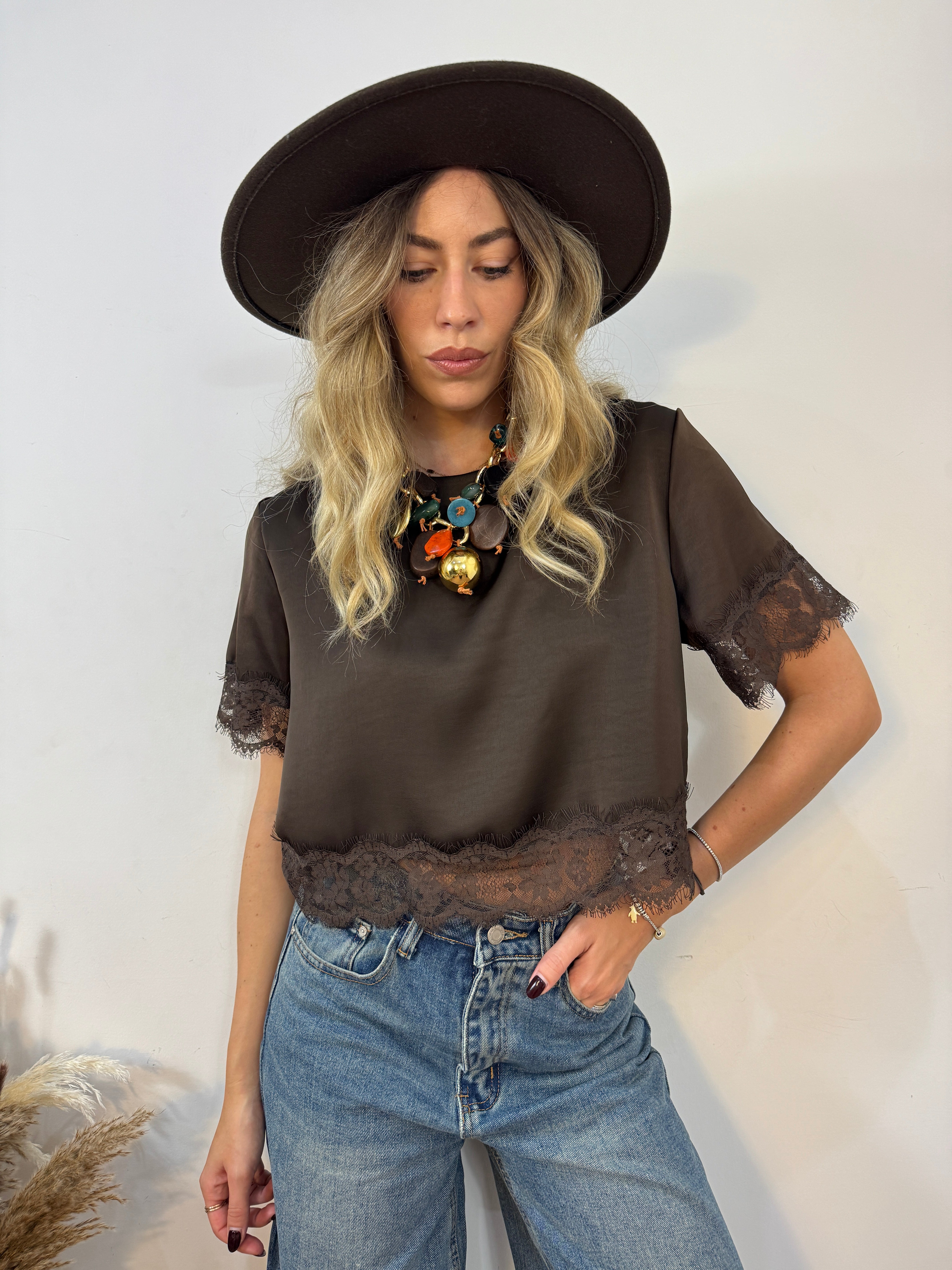 Maglia crop burlesque
