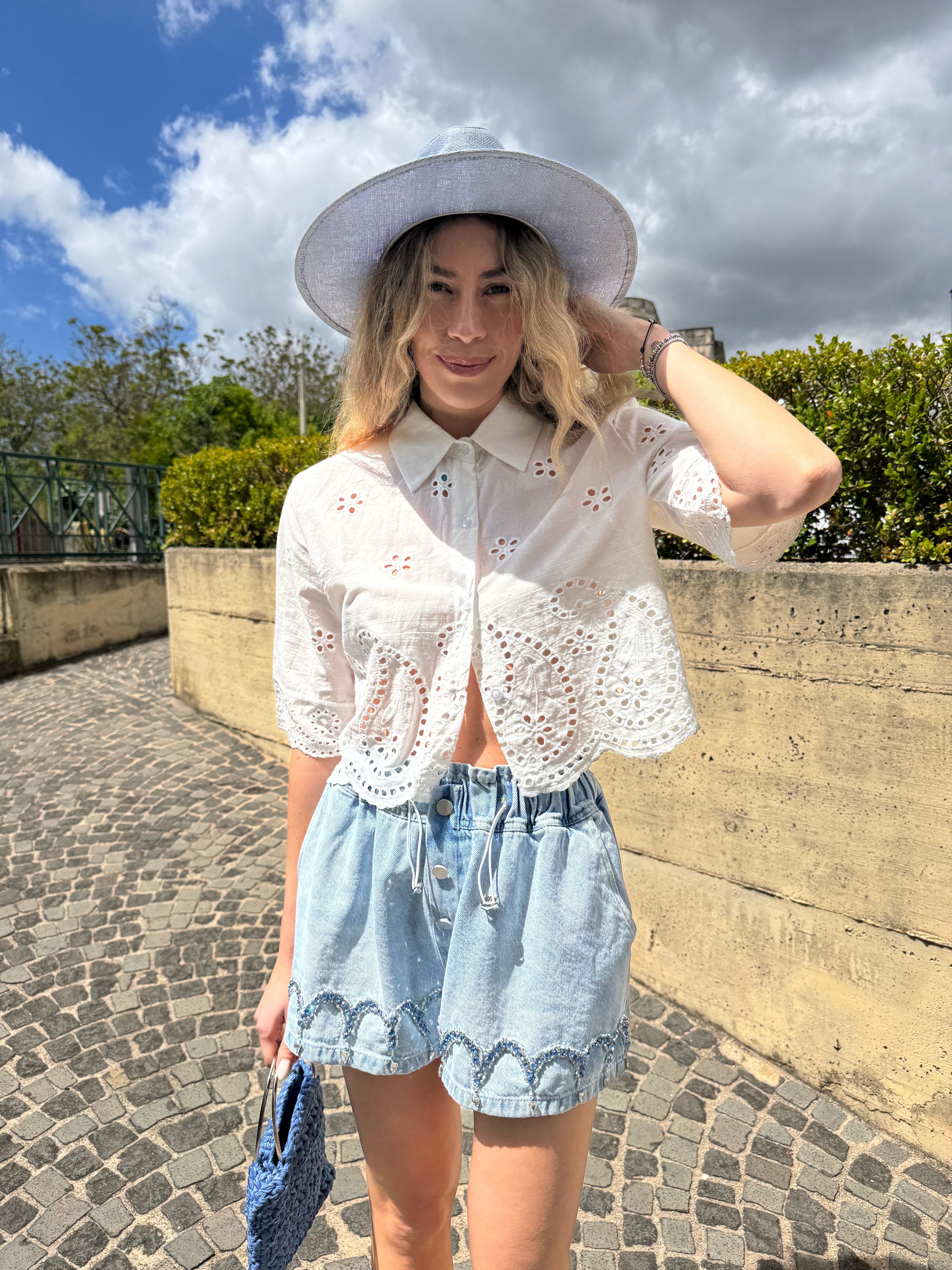 Camicia crop pizzo