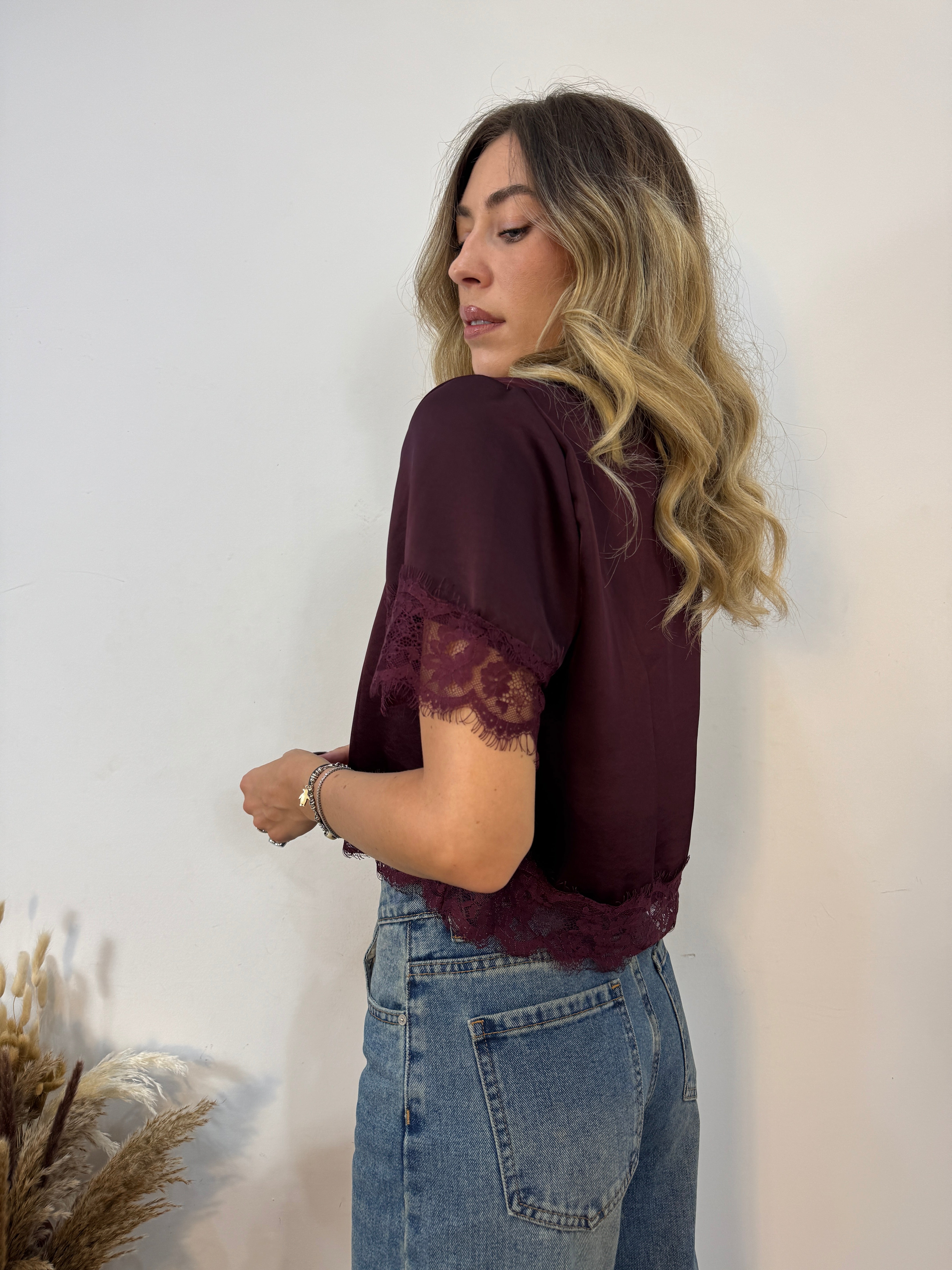 Maglia crop burlesque