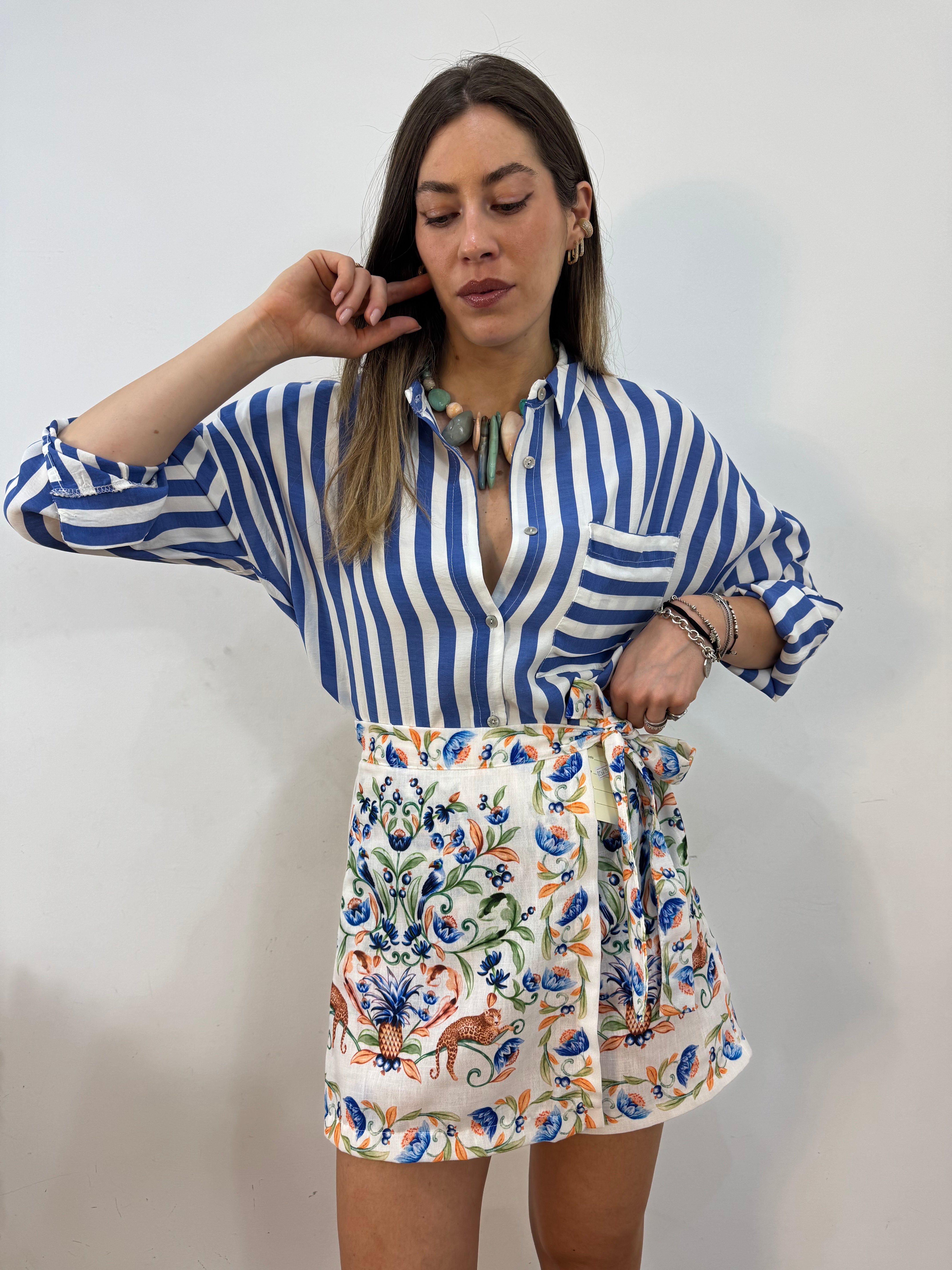 Camicia a righe azzurre