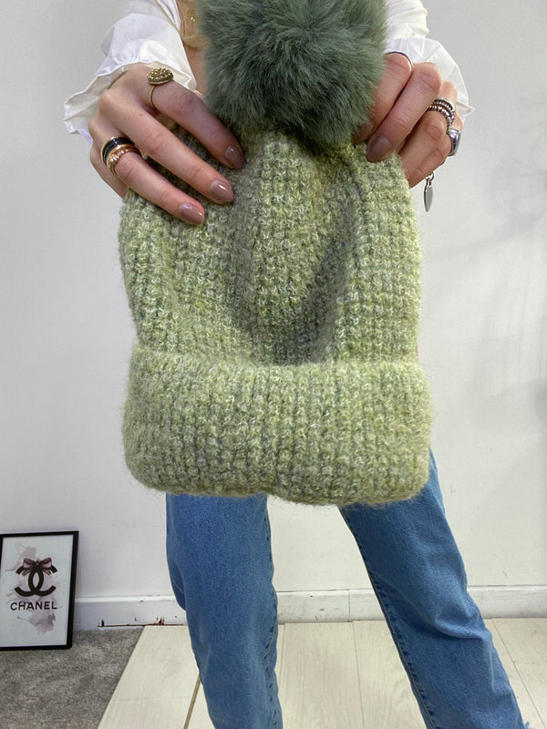 Cappello con pallina